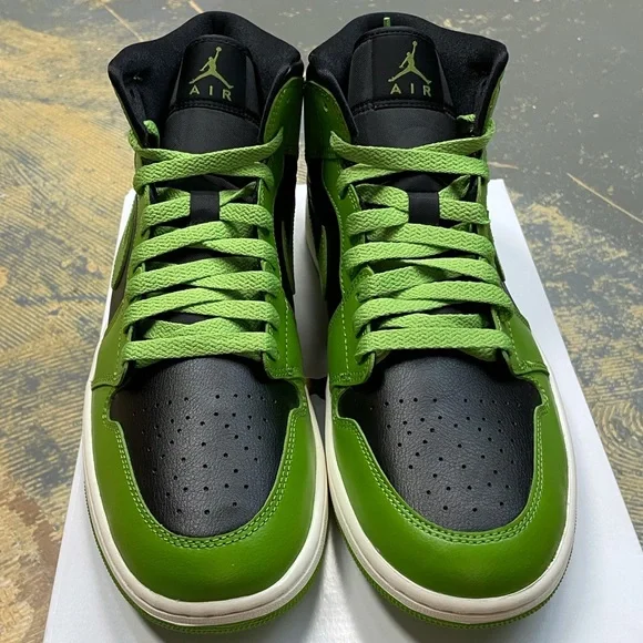 Air Jordan 1 Mid Retro Altitude Green BQ6472-031 WMNS Black - Picture 4 of 11